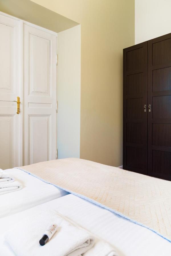Glamorous Apartment In Heart Of Old Town Cracóvia Exterior foto