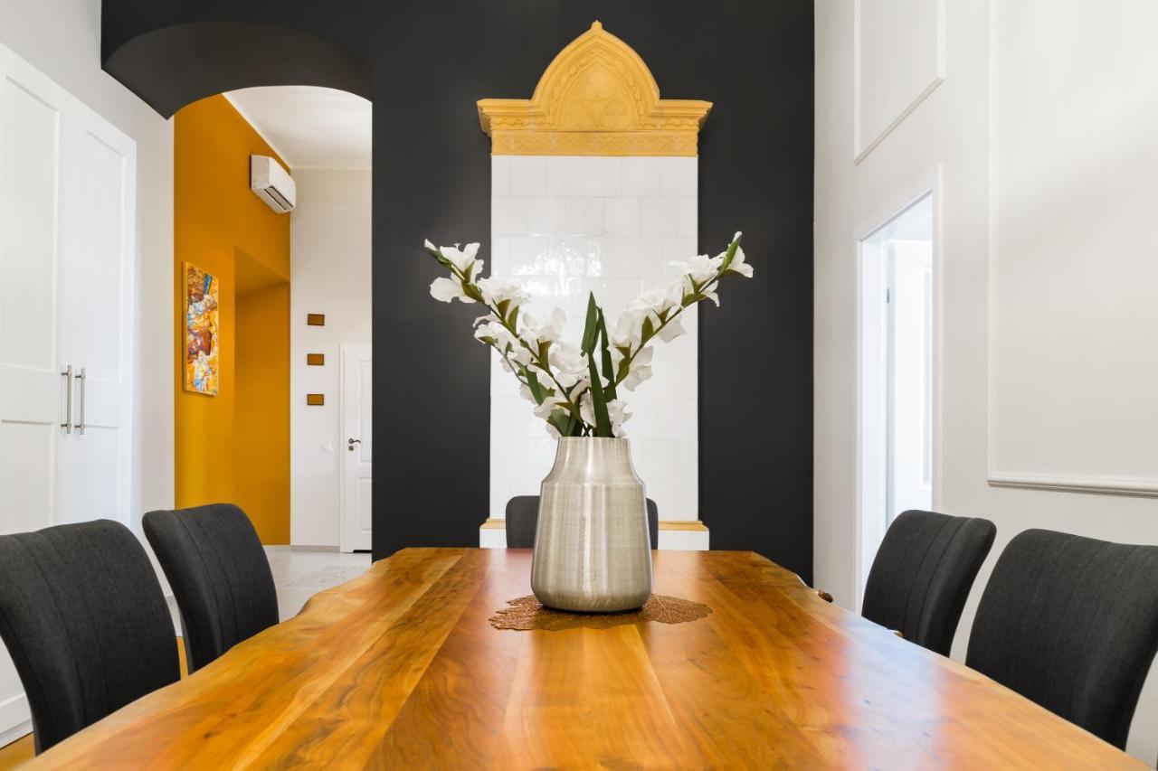 Glamorous Apartment In Heart Of Old Town Cracóvia Exterior foto